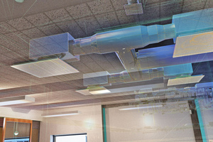  Im Gebäudebestand lässt sich beispielsweise die Lüftungstechnik hinter der abgehängten Decke per AR-Brille visualisieren. 